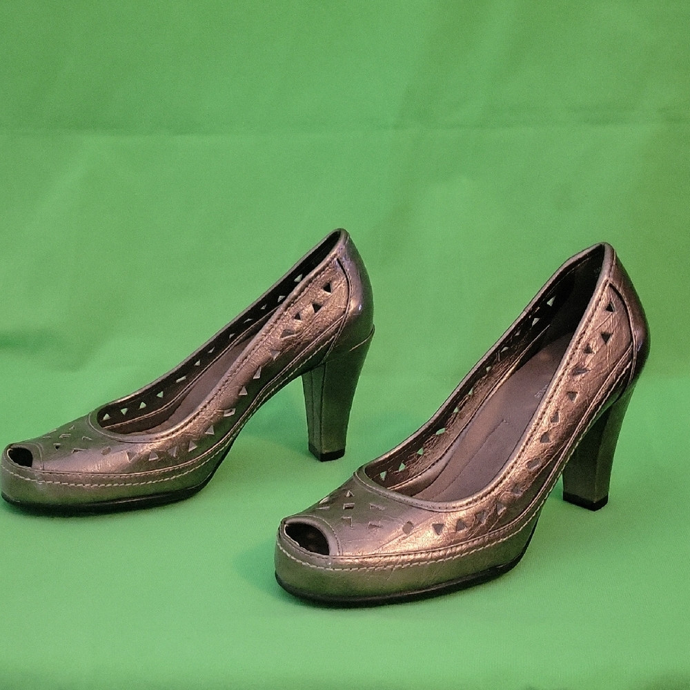 A2 By Aerosoles Enchanted Metallic Pewter Peep-Toe Heels
